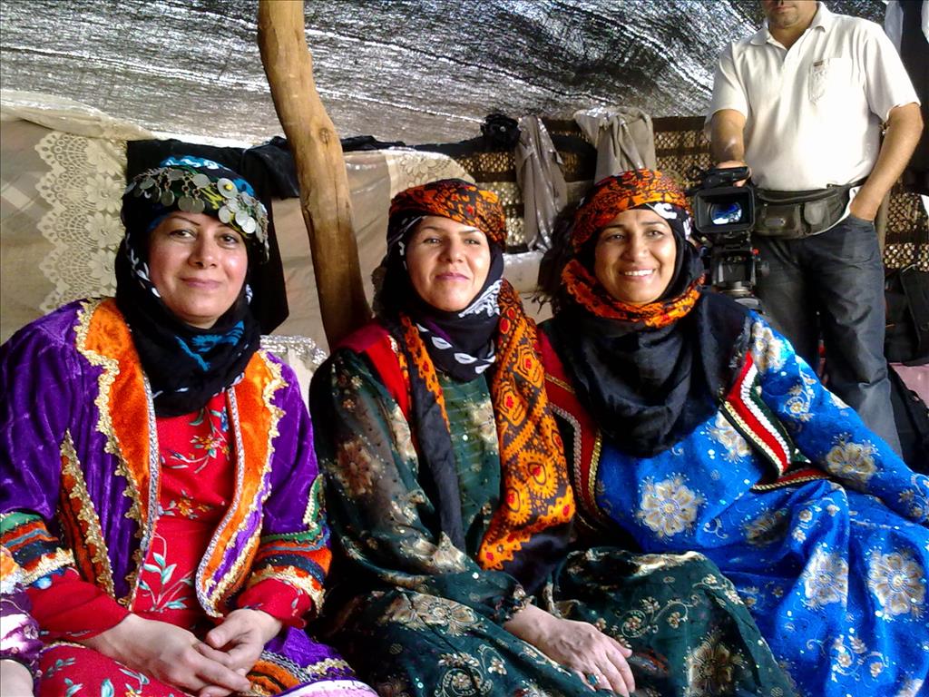 Traditional iranian shop men's clothing