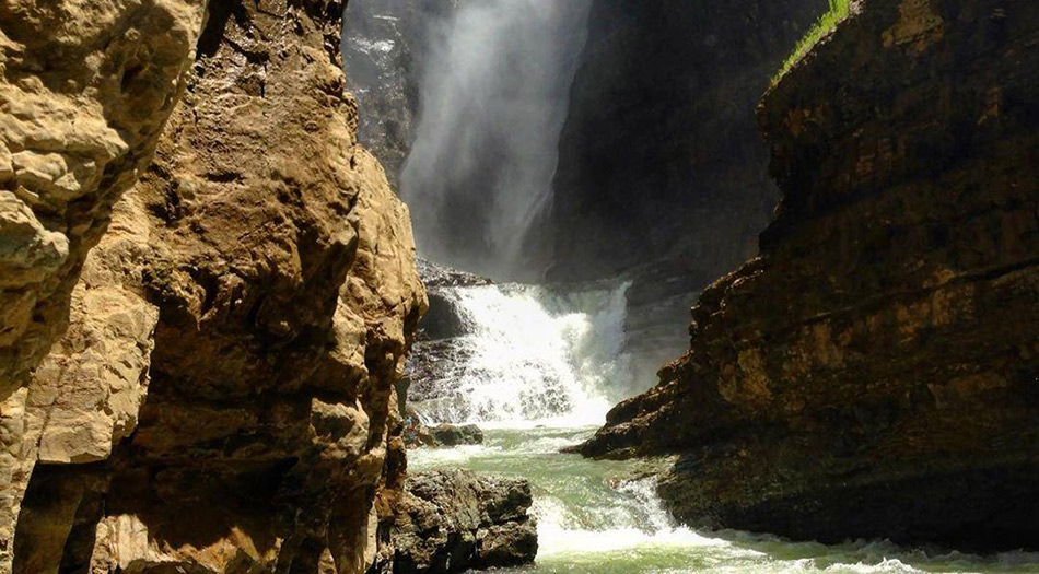 haft-cheshmeh-waterfall
