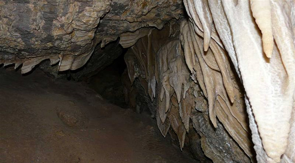 rodafshan-cave