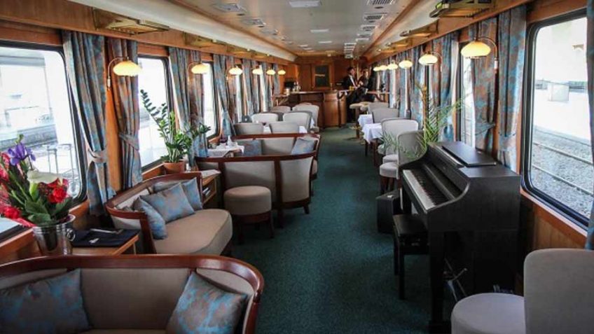 Luxury-tourist-train