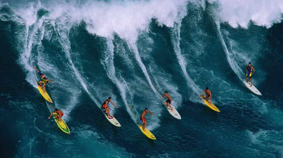 Surfing-on-Beaches-of-Chabahar