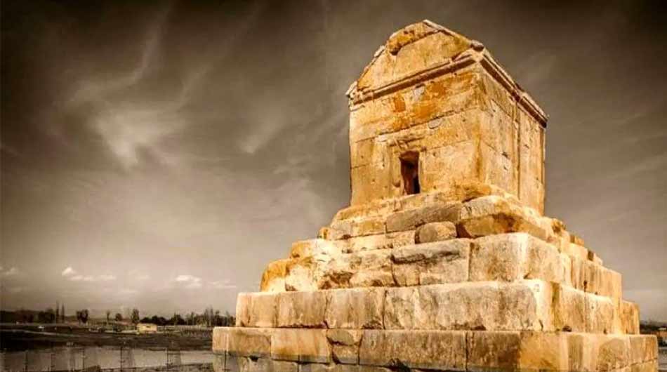 Tomb-of-Cyrus