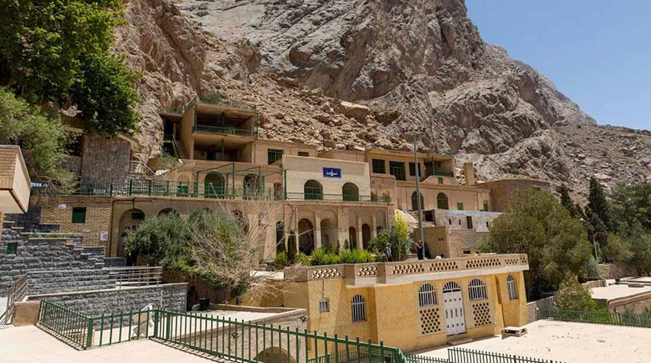 Chak-Chak-Mountain-Shrine-Yazd