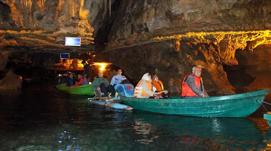 Caves-of-Ali-Sadr