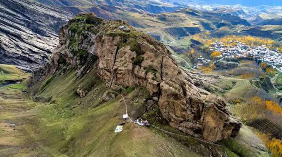 Seven-Fortifications-of-Alamut