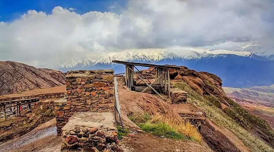 how to visit Alamut Castle